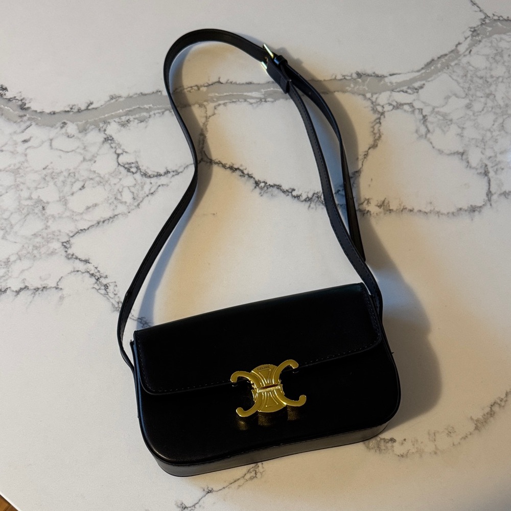 C E L I N E Shoulder bag black with gold